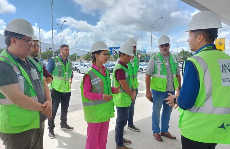 Secretária e empresários visitam obras do aeroporto em Campina Grande/PB