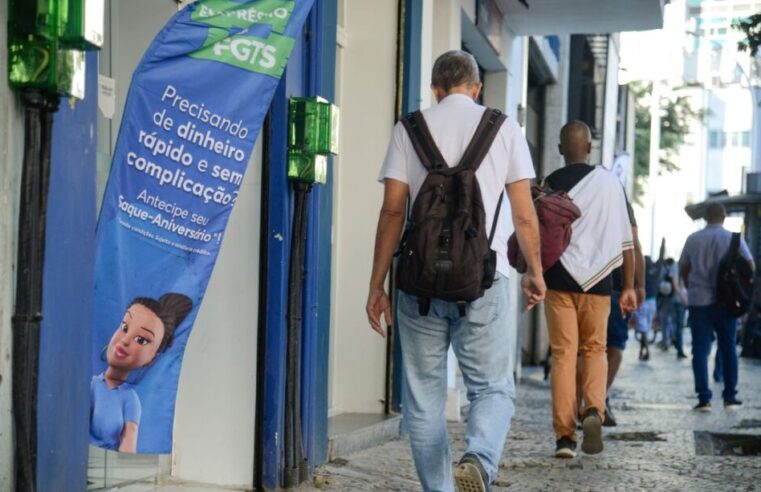 Milhões de brasileiros têm dificuldades de pagar suas dívidas