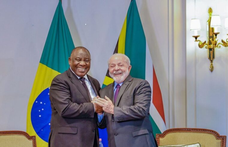 Em Paris, Lula se reúne com presidentes da África do Sul e de Cuba