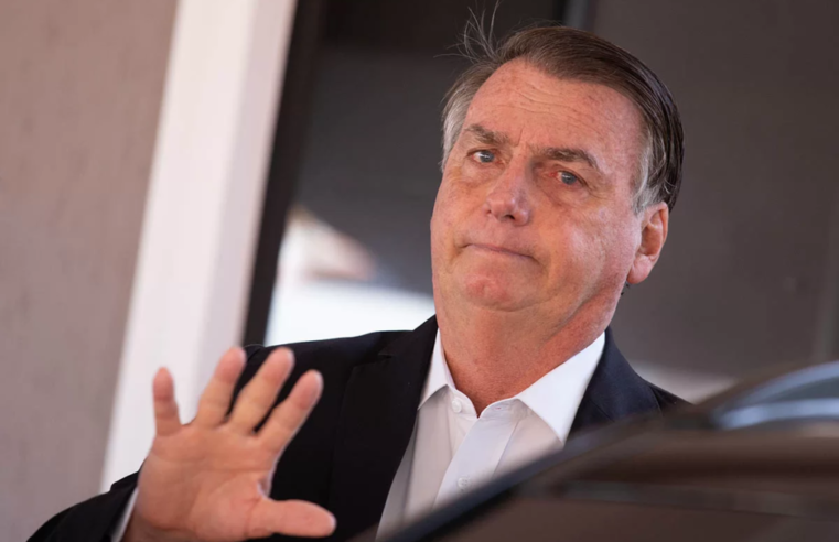 TSE suspende julgamento sobre inelegibilidade de Bolsonaro; sessão será retomada na próxima terça