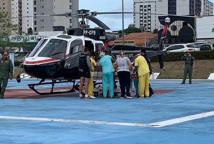 Acidente com caçamba deixa um ferido e mobiliza helicóptero em Casserengue/PB