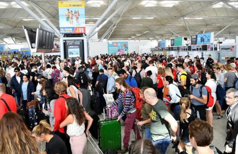 Voa Brasil, programa de passagens aéreas por R$ 200, deve ser lançado ainda em agosto, diz ministro