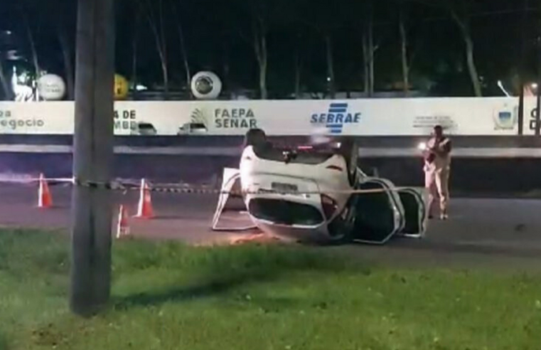 VÍDEO: carro capota após colisão na BR-230 em João Pessoa/PB