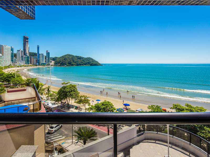 Refúgios à Beira-Mar: A Magia dos Hotéis em Balneário Camboriú