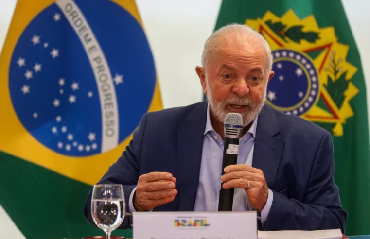 Lula pede que obras avancem sem “repetir possíveis equívocos”