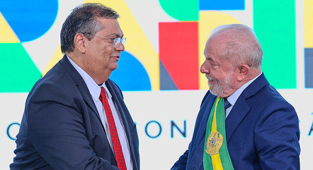 Lula e Dino se reúnem fora da agenda para tratar de indicações ao STF e à PGR