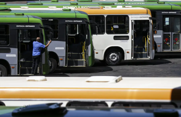 Setor de serviços tem queda de 0,3% em setembro, aponta IBGE