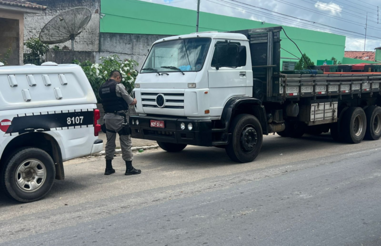 Criminosos assaltam caminhoneiro e trocam tiros com a polícia em São Sebastião de Lagoa de Roça/PB