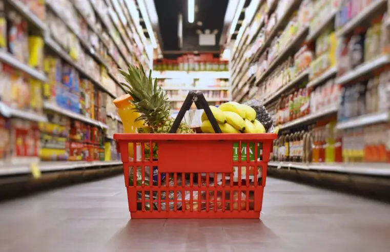 Mais brasileiros estão parcelando compras de supermercado