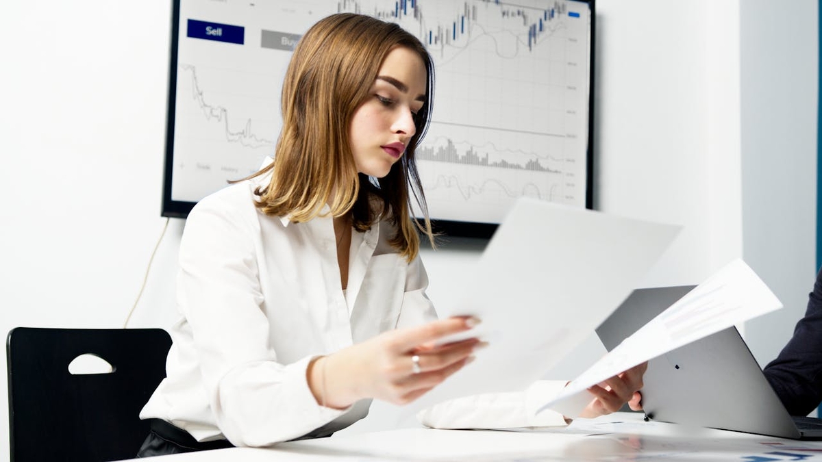 Mulheres ainda são minoria entre investidores no Brasil