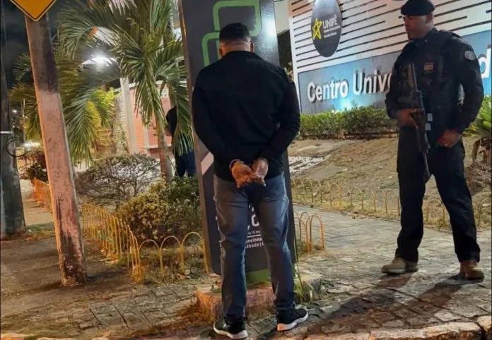 Operação na Paraíba: Suspeito de liderar facção criminosa da Bahia e de planejar ataques é preso em João Pessoa