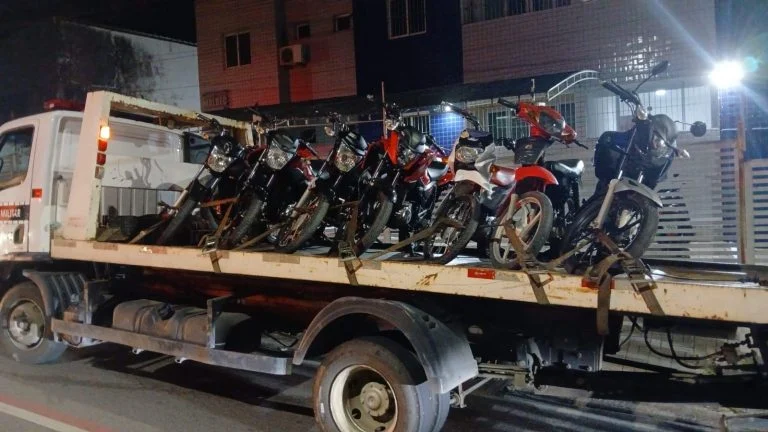 Operação da PM em João Pessoa acaba com “rolezinhos” de motos e multa 110 veículos por direção perigosa e barulho