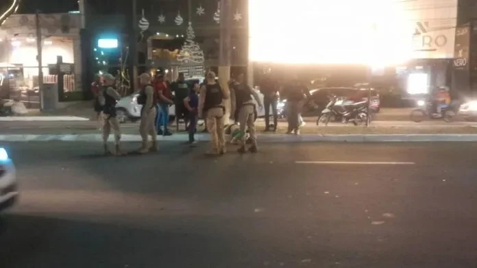Motociclista morre em alta velocidade na Epitácio Pessoa, João Pessoa; trânsito lento após acidente