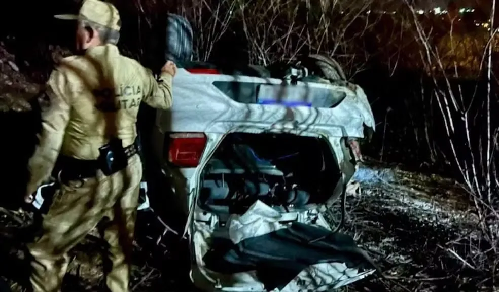 Motorista morre após capotar carro em alta velocidade na PB-221; veja calendário do Campeonato Paraibano 2026 e recuperação de R$ 84 milhões em impostos