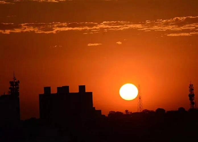 Alerta do Inmet: Baixa Umidade do Ar Afeta 79 Cidades na Paraíba com Risco à Saúde e Incêndios