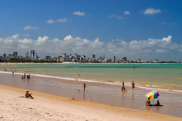 Ataque à Venezuela: Trump anuncia captura de Maduro, Brasil repudia e praias da Paraíba estão próprias para banho