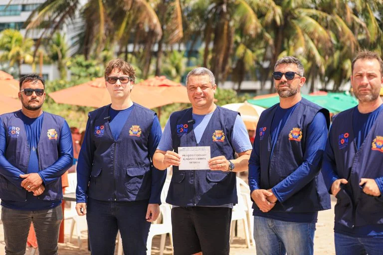 Praias de Cabedelo: Procon intensifica fiscalização contra abusos comerciais e garante livre acesso na faixa de areia