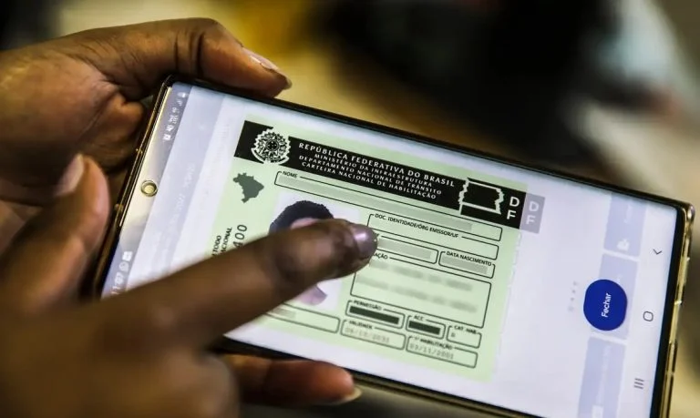 CNH Digital: Paraíba Lidera Adesões ao Novo Modelo Brasileiro, Superando 48 Mil Usuários no App CNH do Brasil