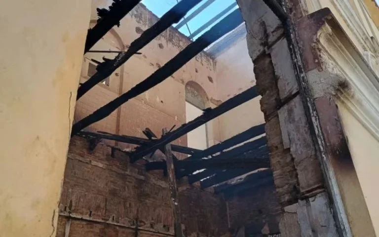 Incêndio Devasta Antiga Academia de Comércio em João Pessoa: Patrimônio Histórico em Risco Pela Terceira Vez