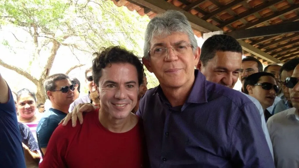 Ricardo Coutinho alerta: Veneziano corre risco de não se reeleger ao Senado em 2026 sem “posição política agressiva”