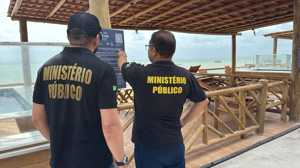 MP-Procon flagra bar na Praia do Seixas com produtos impróprios e alvará vencido em fiscalização de férias