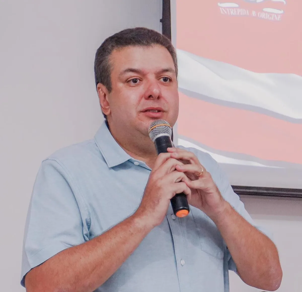 Prefeito Cícero Lucena exonera Diego Tavares da Secretaria de Direitos Humanos em João Pessoa visando pré-campanha eleitoral