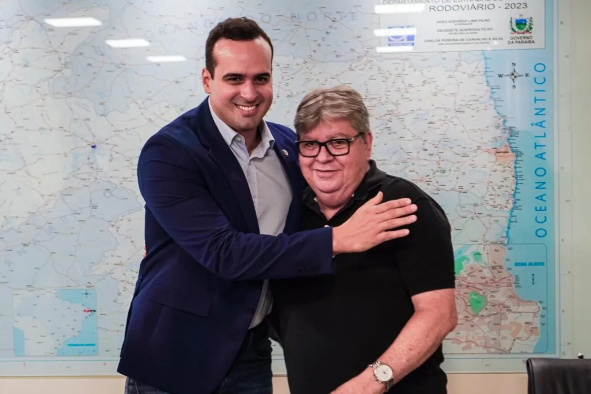 Governador João Azevêdo embarca para Europa; vice Lucas Ribeiro assume interinamente o comando do Executivo paraibano