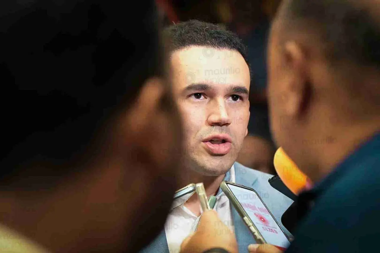 Jhony Bezerra adia anúncio de apoio ao governo e causa reviravolta política em Campina Grande