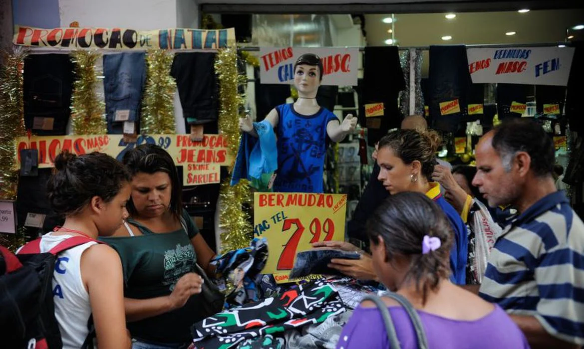 Brasil em Virada Histórica: População Parará de Crescer em 15 Anos, Aponta IBGE; Entenda o Que Muda