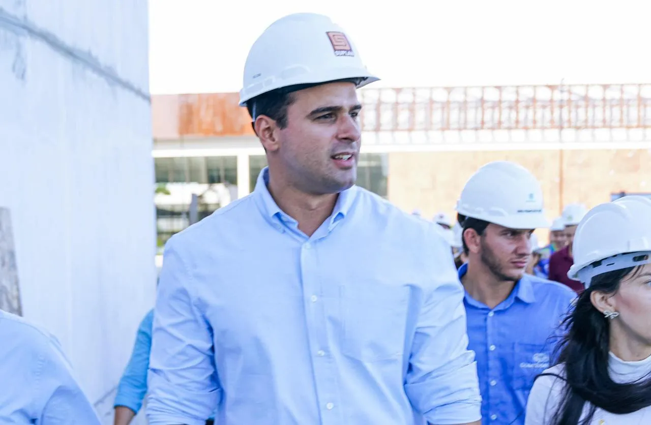 Lucas Ribeiro entrega nova escola em Mamanguape e fiscaliza obras que somam R$ 90 milhões na PB-033 e Estradas do Abacaxi