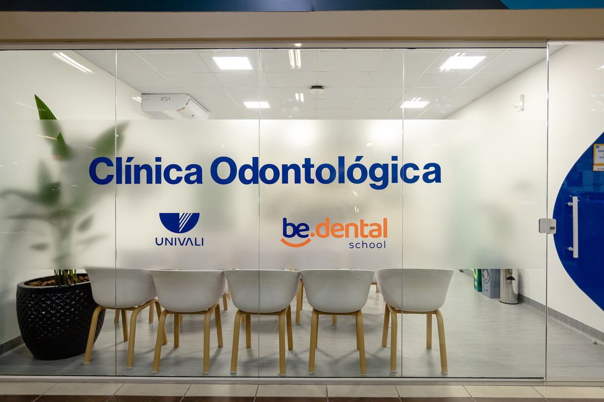 Clínica-escola em São José oferece dentista a custo reduzido