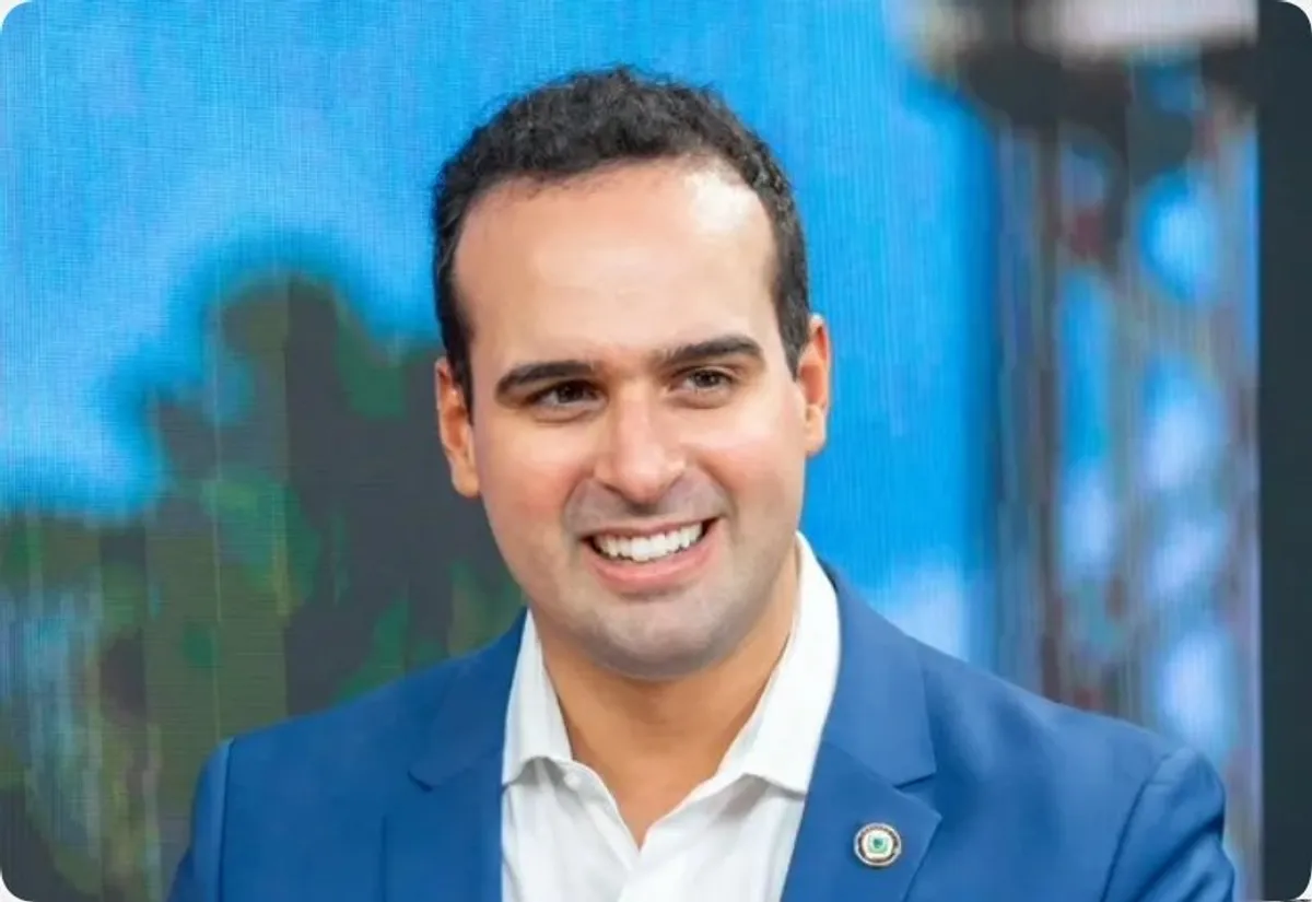 Vice-governador Lucas Ribeiro impulsiona educação e tecnologia em agenda de um dia no Alto Sertão paraibano
