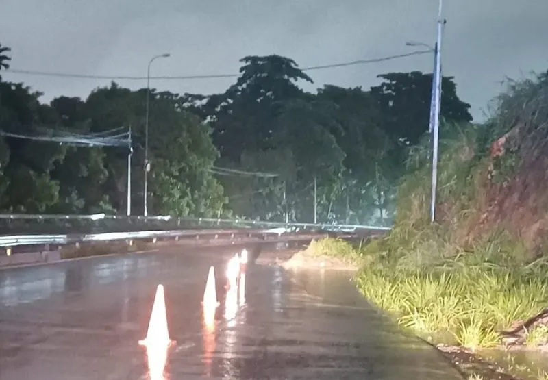 Alerta Vermelho na Paraíba: Chuvas Intensas Causam Deslizamento na BR-230 e Interdição de Ponte em João Pessoa