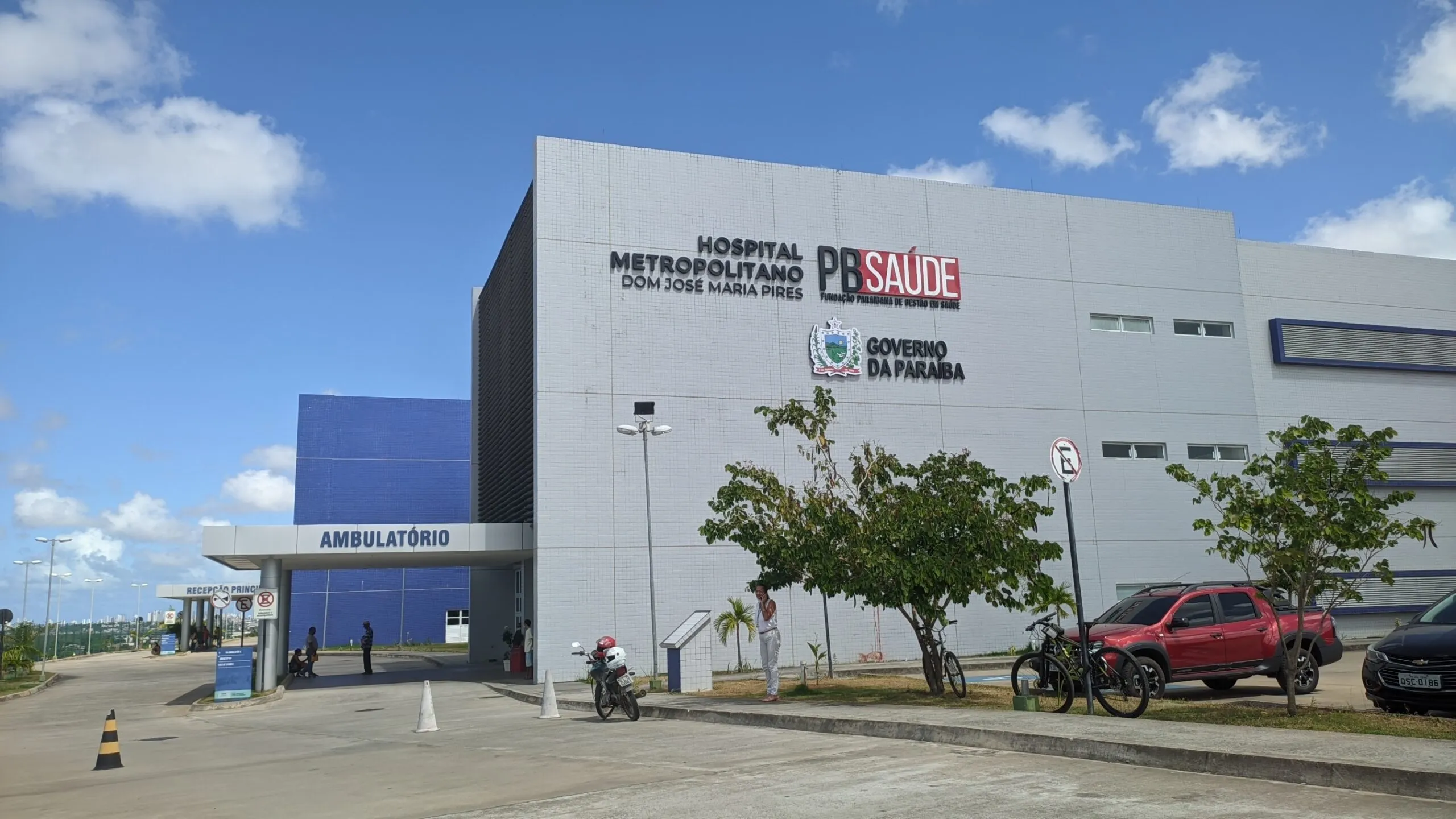 Ministério Público da Paraíba inspeciona Hospital Metropolitano após denúncias de falhas em laudos de exames de imagem, gerando afastamento de médico e sindicância