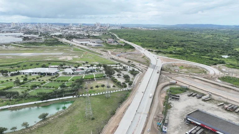 Ministro Renan Filho garante entrega de obras na BR-230 na Paraíba ainda em maio, beneficiando Campina Grande e Cabedelo