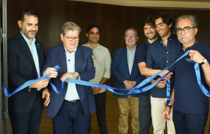 João Azevêdo Inaugura Fábrica Inovadora na PB e Destaca Crescimento Econômico: “A Paraíba tem as portas abertas para quem produz”