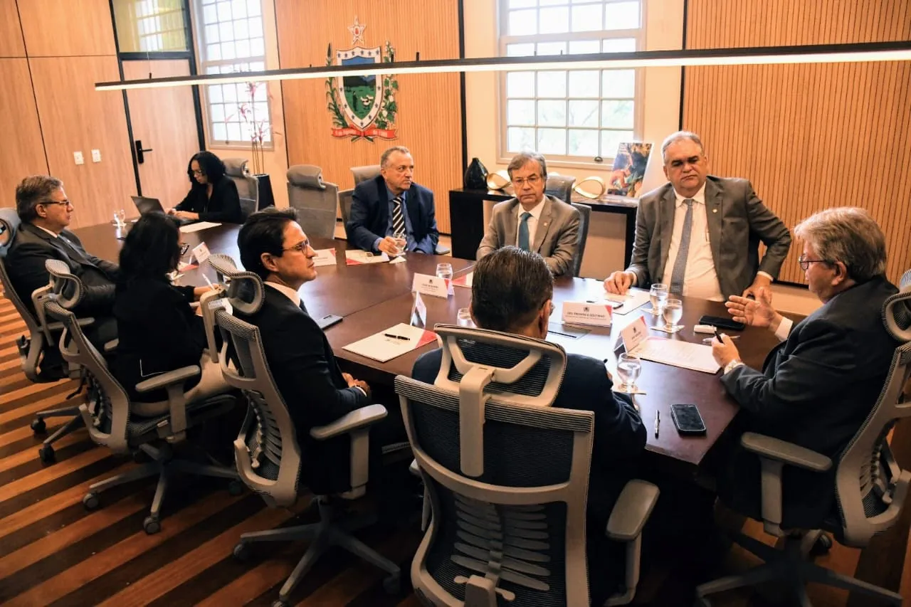 João Azevêdo Lidera Última Reunião Interpoderes na Paraíba: Balanço de Conquistas, Transição Tranquila e Diálogo Institucional Confirmados