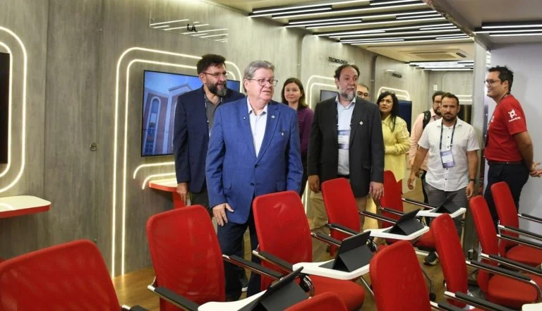 Carreta Tecnológica “Caminhos Digitais” chega aos 223 municípios da Paraíba para qualificação digital gratuita