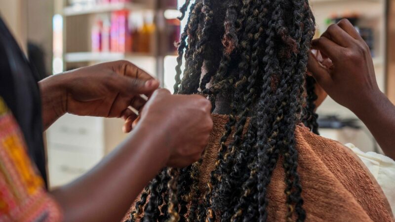 Cursos gratuitos em abril impulsionam renda de mulheres