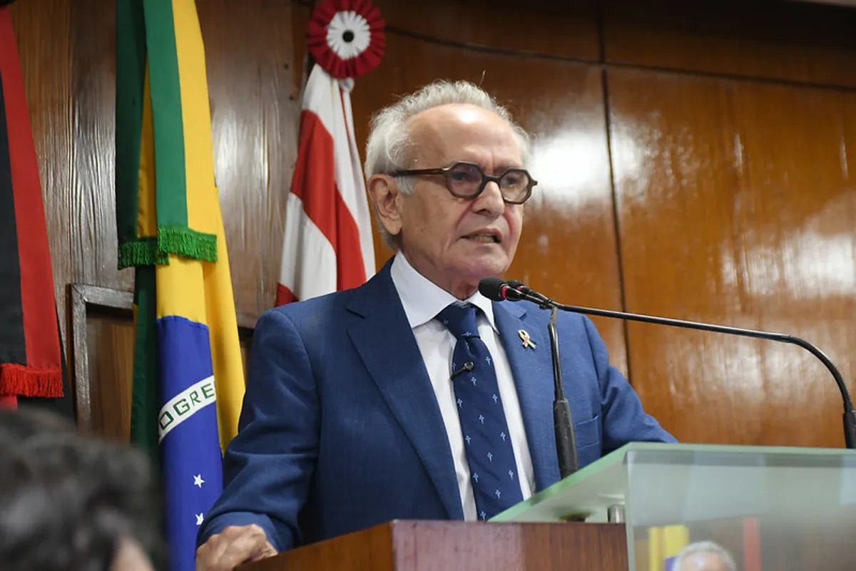 Cícero decide hoje se disputa governo e pode deixar prefeitura