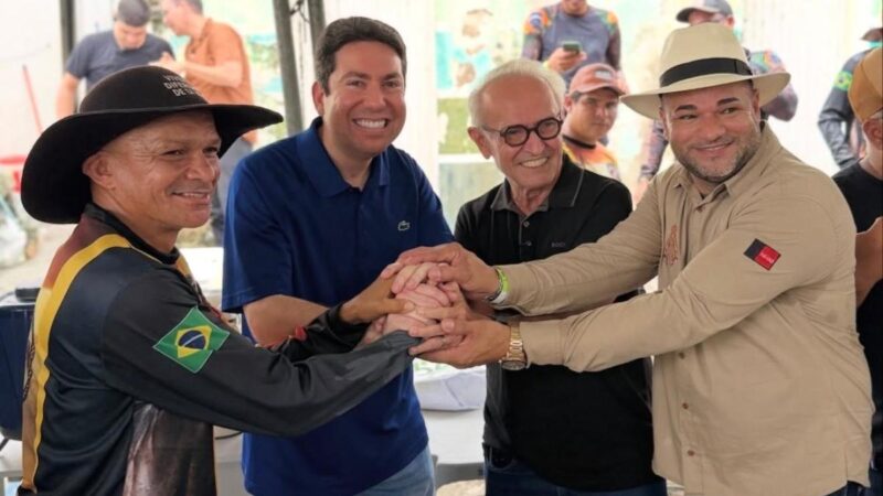Cícero Lucena fortalece base política no interior da Paraíba em cavalgada tradicional com apoio do prefeito Léo Martins