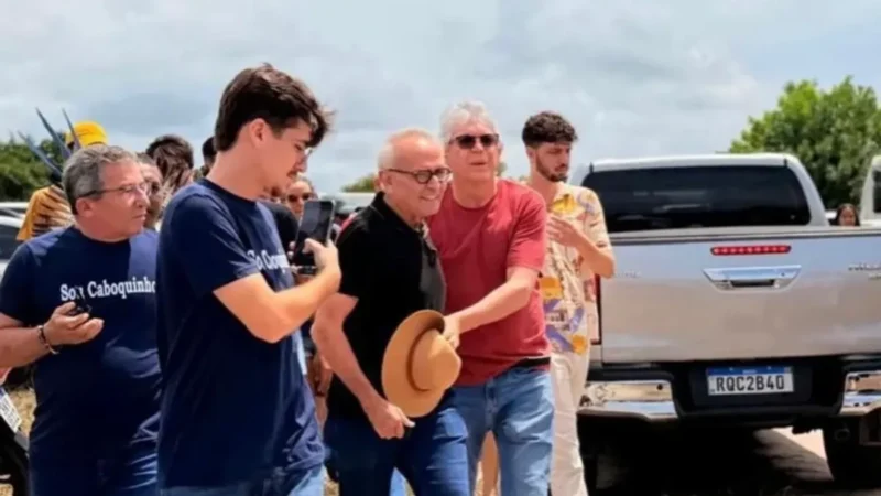 Histórico embate político na Paraíba tem rara trégua com aperto de mãos entre Cícero Lucena e Ricardo Coutinho em evento indígena