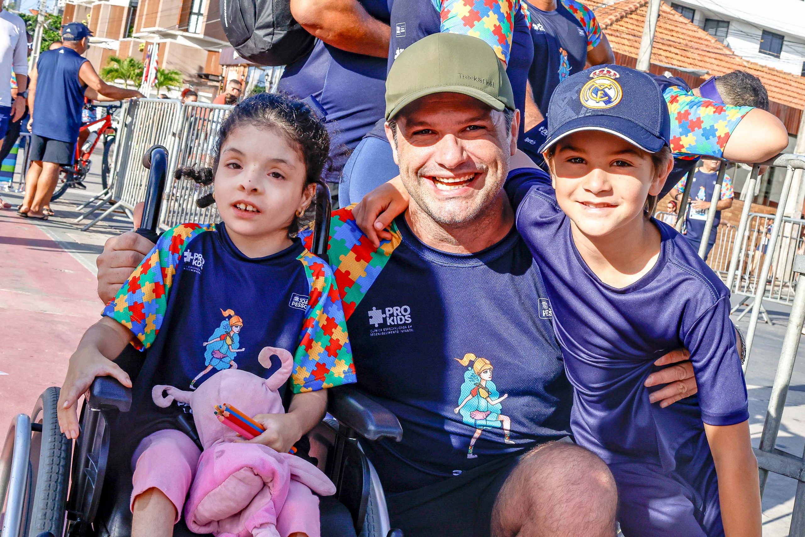 Corrida Paraibana pelo Autismo une 1.500 pessoas pela inclusão e conscientização em João Pessoa