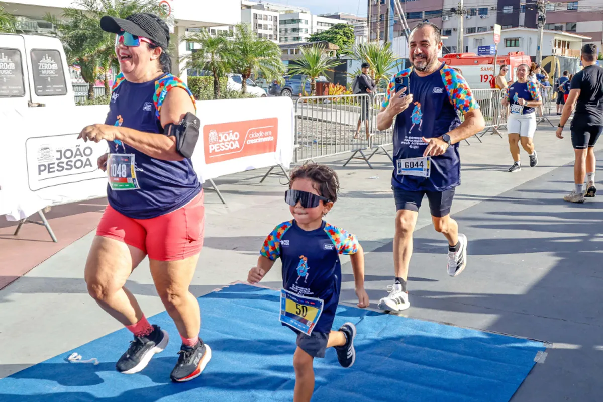 Corrida pela inclusão: João Pessoa sedia maior iniciativa do Brasil para o autismo e celebra a participação de 1.500 atletas, incluindo 300 pessoas com TEA, em um evento que inspira conscientização e valoriza a diversidade na capital paraibana