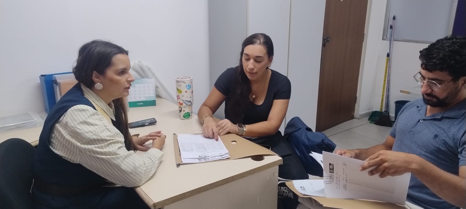Formação em psicologia ganha nova dimensão com programa de imersão em diversidade e direitos humanos na coordenadoria LGBT, forjando profissionais sensíveis e preparados para desafios sociais e vulnerabilidades