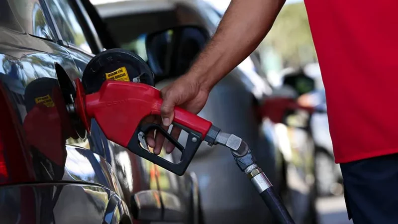Gasolina em Campina Grande: preço mínimo despenca em abril; veja onde economizar