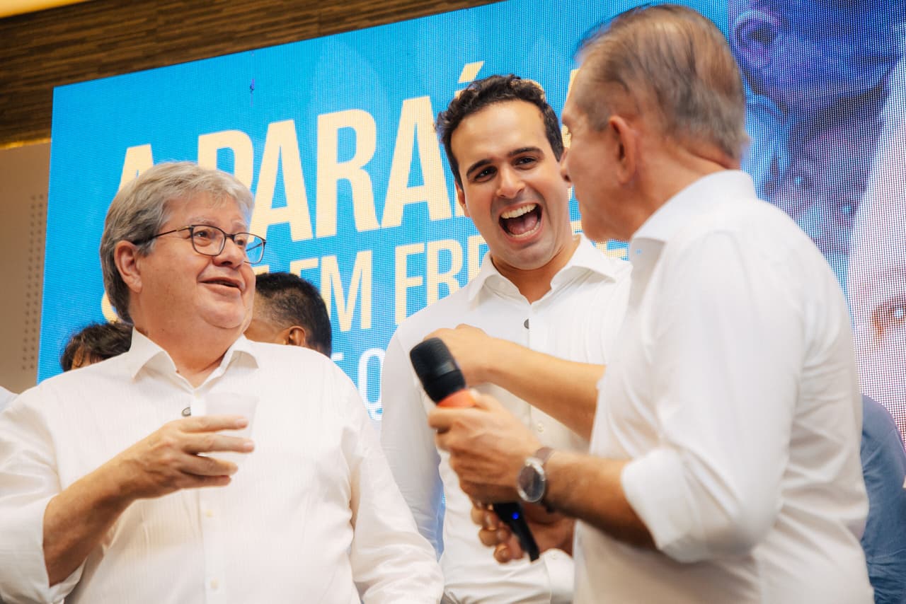 João Azevêdo alerta governistas sobre risco de chapa rachar em aliança