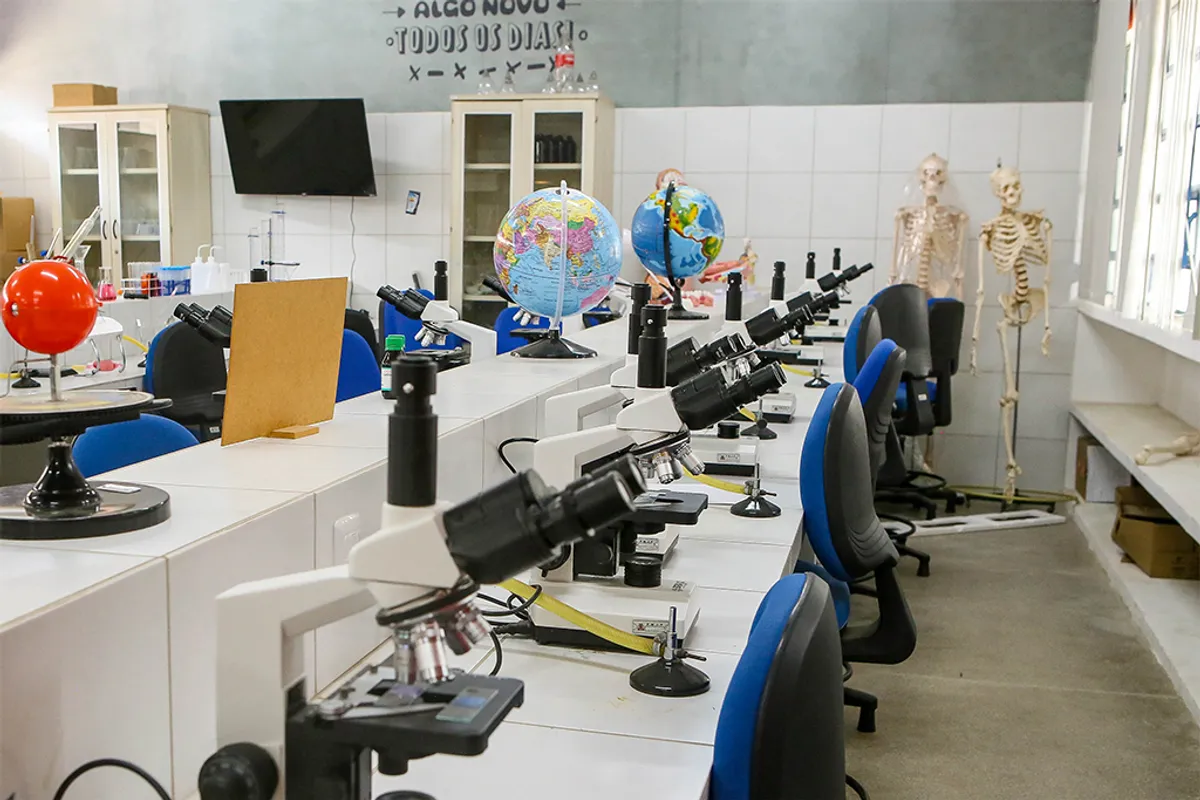 João Pessoa Inova na Educação com Laboratórios de Ciências e Kits Pedagógicos para Alunos do Fundamental