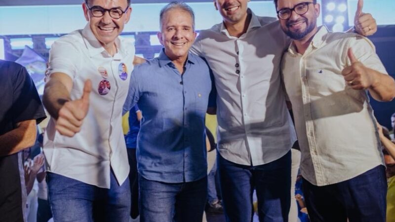 Lucas Ribeiro foca em avanços e reeleição em ato na Paraíba