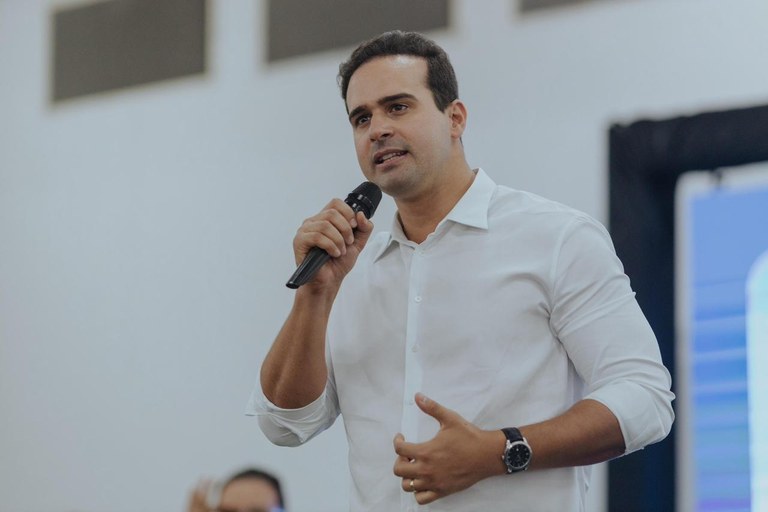 Lucas Ribeiro nomeia novos secretários e anuncia apoio a hospital